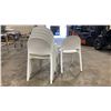 Image 3 : STACK OF 6 WHITE PLASTIC COMMERCIAL CURVED BACK OUTDOOR PATIO CAFE CHAIRS