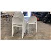 Image 3 : STACK OF 6 WHITE PLASTIC COMMERCIAL CURVED BACK OUTDOOR PATIO CAFE CHAIRS
