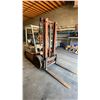 Image 4 : DATSUN PF02 FORKLIFT, ORANGE/WHITE VIN N/A,