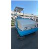 Image 4 : 1999 TENNANT 6500 SWEEPER, BLUE/WHITE, VIN 6500-5686,
