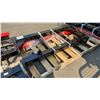 Image 2 : HEAVY DUTY SKID STEER BALE FORK ATTACHMENT SET
