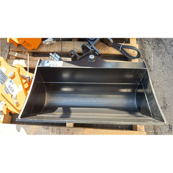 24" HEAVY DUTY MINI EXCAVATOR ARTICULATING BUCKET ATTACHMENT
