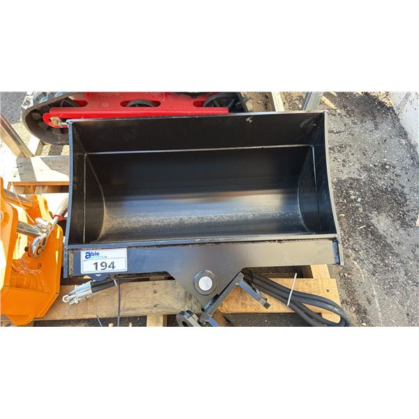 24" HEAVY DUTY MINI EXCAVATOR ARTICULATING BUCKET ATTACHMENT