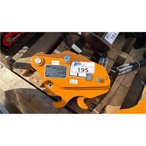 GIYI K302 MINI EXCAVATOR QUICK COUPLER *FITS CAT 302 EXCAVATORS*