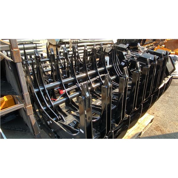 GIYI CLG72, 72" HYDRAULIC SKID STEER CURVED LOG GRAPPLE ATTACHMENT