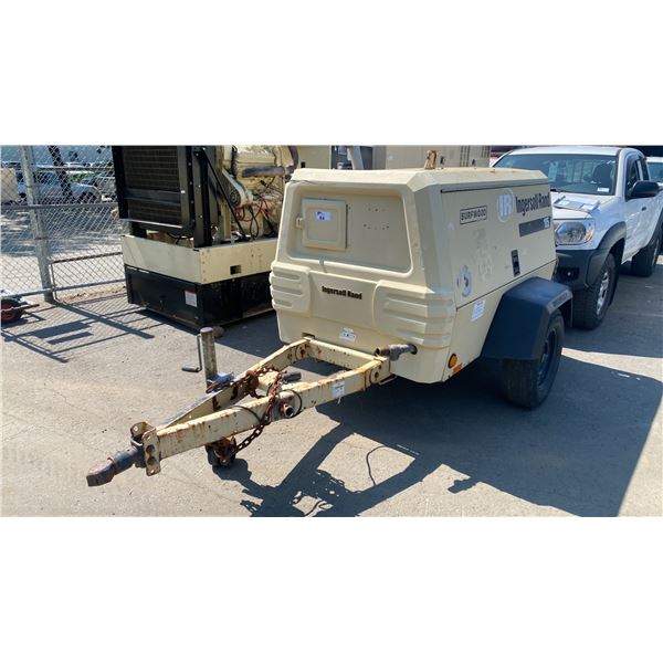 2004 INGERSOLL RAND P185WIR SINGLE AXLE COMPRESSOR TRAILER, BEIGE, VIN 341745UKN820,