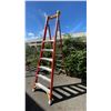 Image 2 : WERNER PODIUM 6' ORANGE CARBON FIBER INDUSTRIAL PLATFORM LADDER