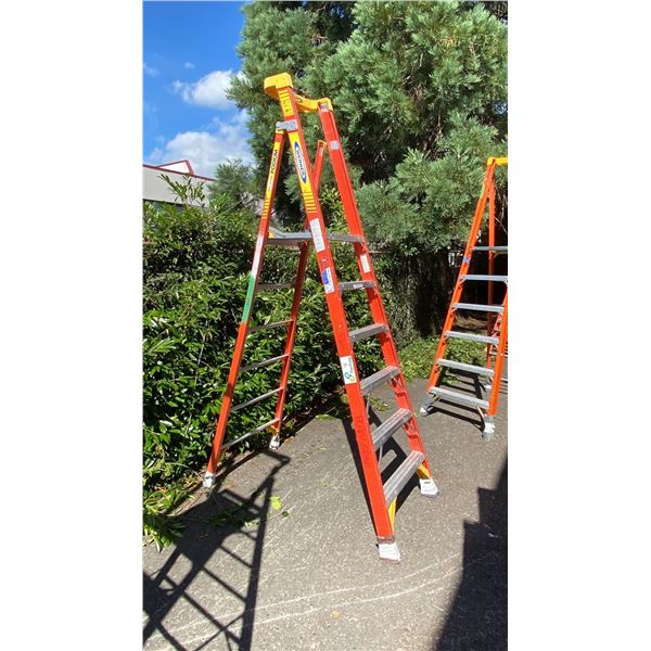 WERNER PODIUM 6' ORANGE CARBON FIBER INDUSTRIAL PLATFORM LADDER