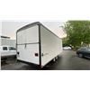 Image 3 : 2000 INTERSTATE TANDEM AXLE EVENTS TRAILER, HEAVY BOX TRAILER, WHITE, VIN 4RACS2428YN006915,