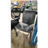 Image 5 : 4 ASSORTED OFFICE CHAIRS *MUST TAKE ALL*