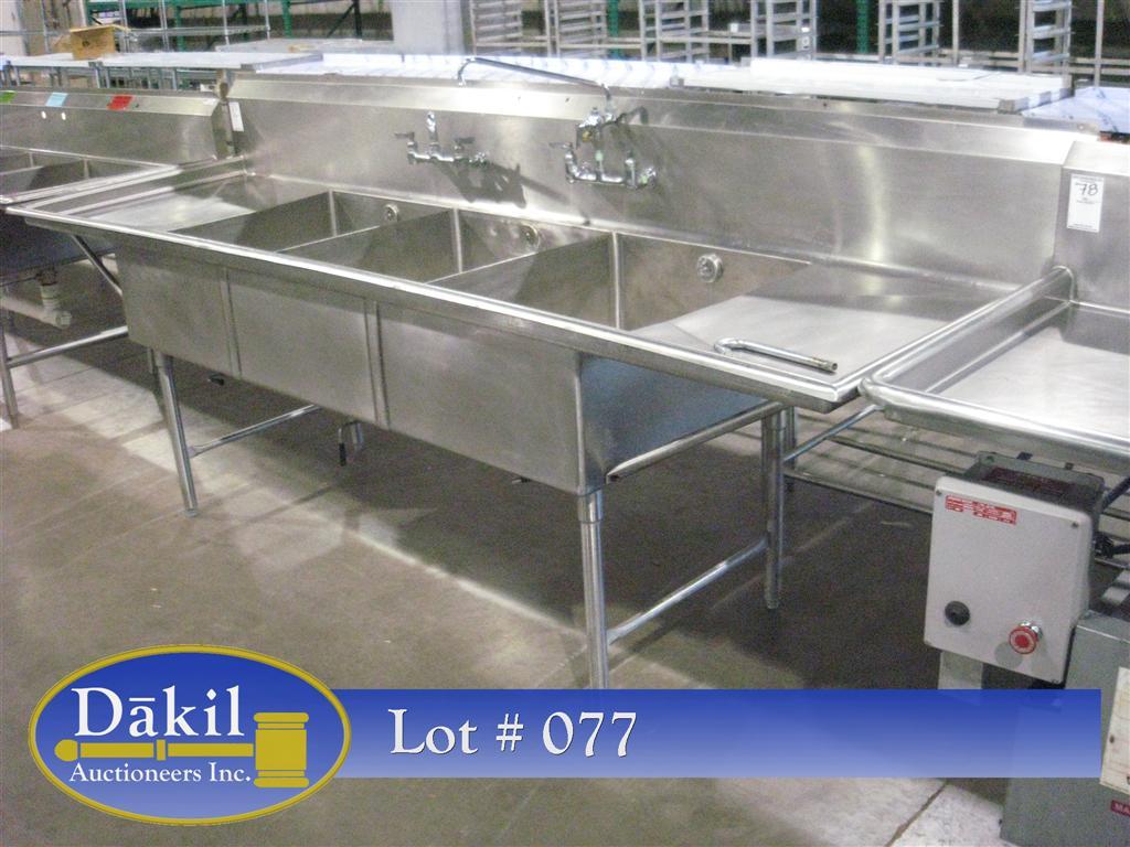 Load King 120 Stainless Steel Nsf 3 Compartment Sink W 24 X31 Compartments Drainboards And Lever