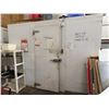 Image 1 : Walk-In Cooler With Interior Metal Shelving, Measurement Included