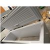 Image 4 : Large Commercial Chest Freezer White 115V