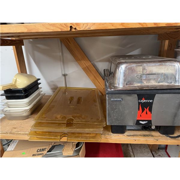 Cayenne Vollrath Food Warmer With Lids and Food Pans