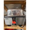 Image 2 : Cayenne Vollrath Food Warmer With Lids and Food Pans