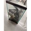 Image 3 : Glass Aquarium With Lid and Assorted Accessories