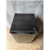 Image 4 : General Electric SFR03BAZABB Compact Refrigerator (Works)