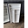 Image 5 : General Electric SFR03BAZABB Compact Refrigerator (Works)