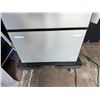 Image 15 : KitchenAid KUDR204KPA00 Drawer Refrigerator 24" x 23" x 34"H (Works)