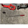 Image 2 : Ridgid Pipe Threading Kit: Pipe Cutters, Reamer, Ratchet, Die Heads, Clamps, etc