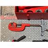 Image 5 : Ridgid Pipe Threading Kit: Pipe Cutters, Reamer, Ratchet, Die Heads, Clamps, etc