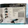 Image 4 : Makita 9557PBX1 Angle Grinder in Box