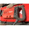Image 7 : Hilti TE 905-AVR Demolition Hammer in Hard Case (works)
