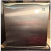 Image 1 : Igloo FR181 Mini Refrigerator (works - gets cold)