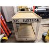 Image 5 : Heavy Duty Plastic 2-Tier Utility Cart 45" x 25" x 39"