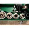 Image 5 : Greenlee 7506 Slug Splitter Heavy-Duty Hydraulic Knockout Punch Set in Hard Case