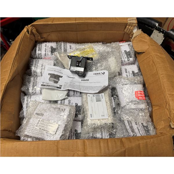 Box Multiple Veris Industries Hawkeye H600 Split-Core Current Switch, Fixed Trip Point