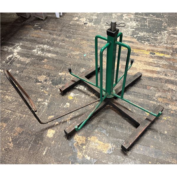 Greenlee 9528 Floor Mount Cable Caddy