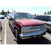 Image 2 : 1999 GMC Suburban