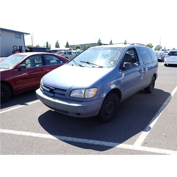 1999 Toyota Sienna