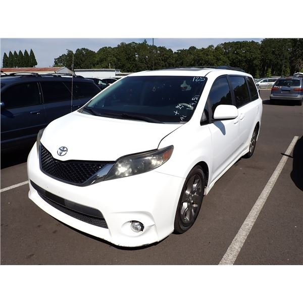 2012 Toyota Sienna