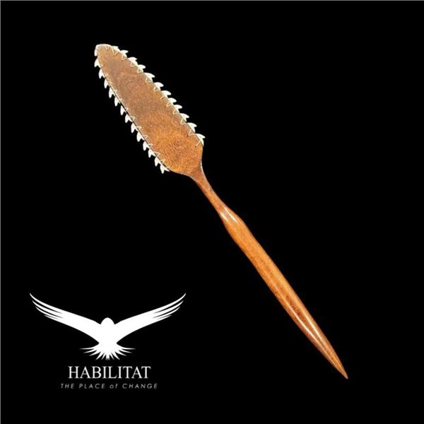 Traditional Thin Wood Leiomano with Faux Shark Teeth 28.5"