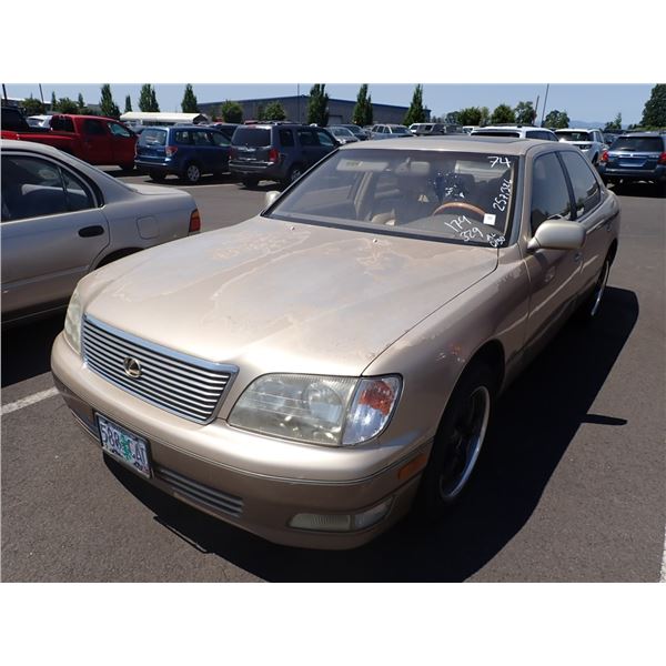 2000 Lexus LS 400