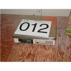 NCI DIGITAL SCALE 100#