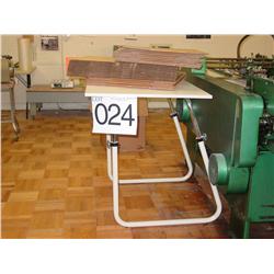 ADJUSTABLE TABLE W/BOXES