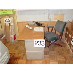 DESK & CHAIR