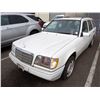 Image 1 : 1994 Mercedes-Benz E320