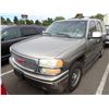 Image 1 : 2002 GMC Yukon Denali