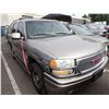 Image 2 : 2002 GMC Yukon Denali
