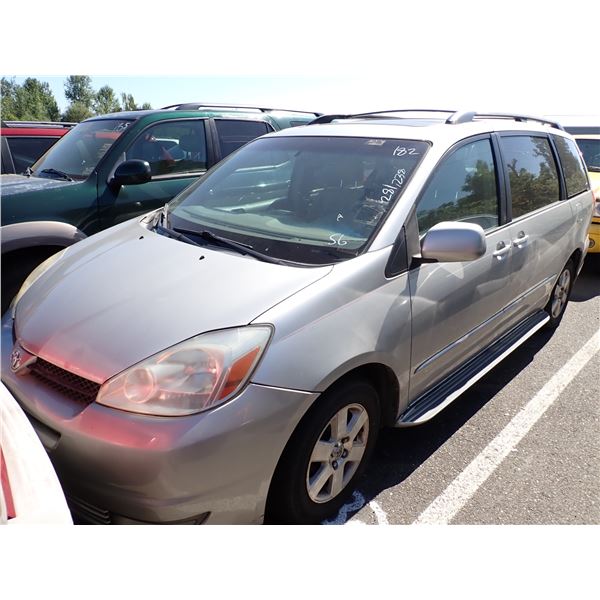2004 Toyota Sienna