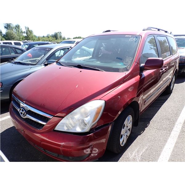 2008 Hyundai Entourage