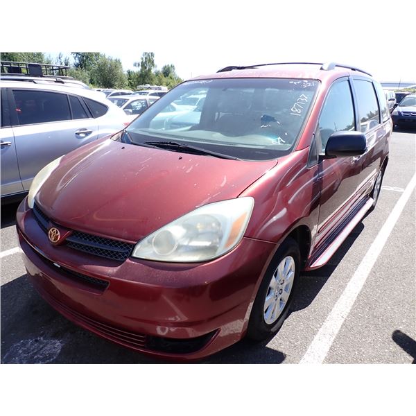 2004 Toyota Sienna