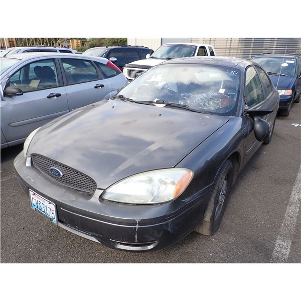 2004 Ford Taurus