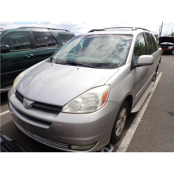 2004 Toyota Sienna