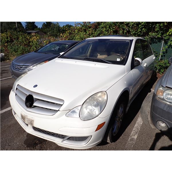 2006 Mercedes-Benz R350