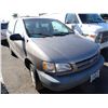 Image 2 : 1999 Toyota Sienna